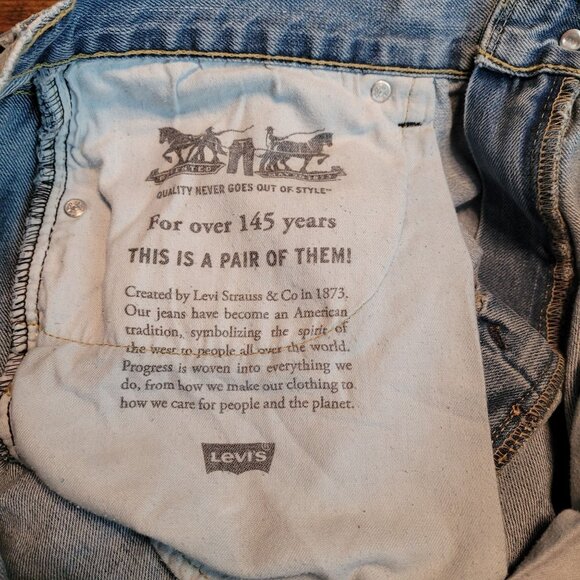 Levi's Jeans Mens 38x32 Measures 36x30 Straight Leg 505 Medium Light Wash - Picture 4 of 11